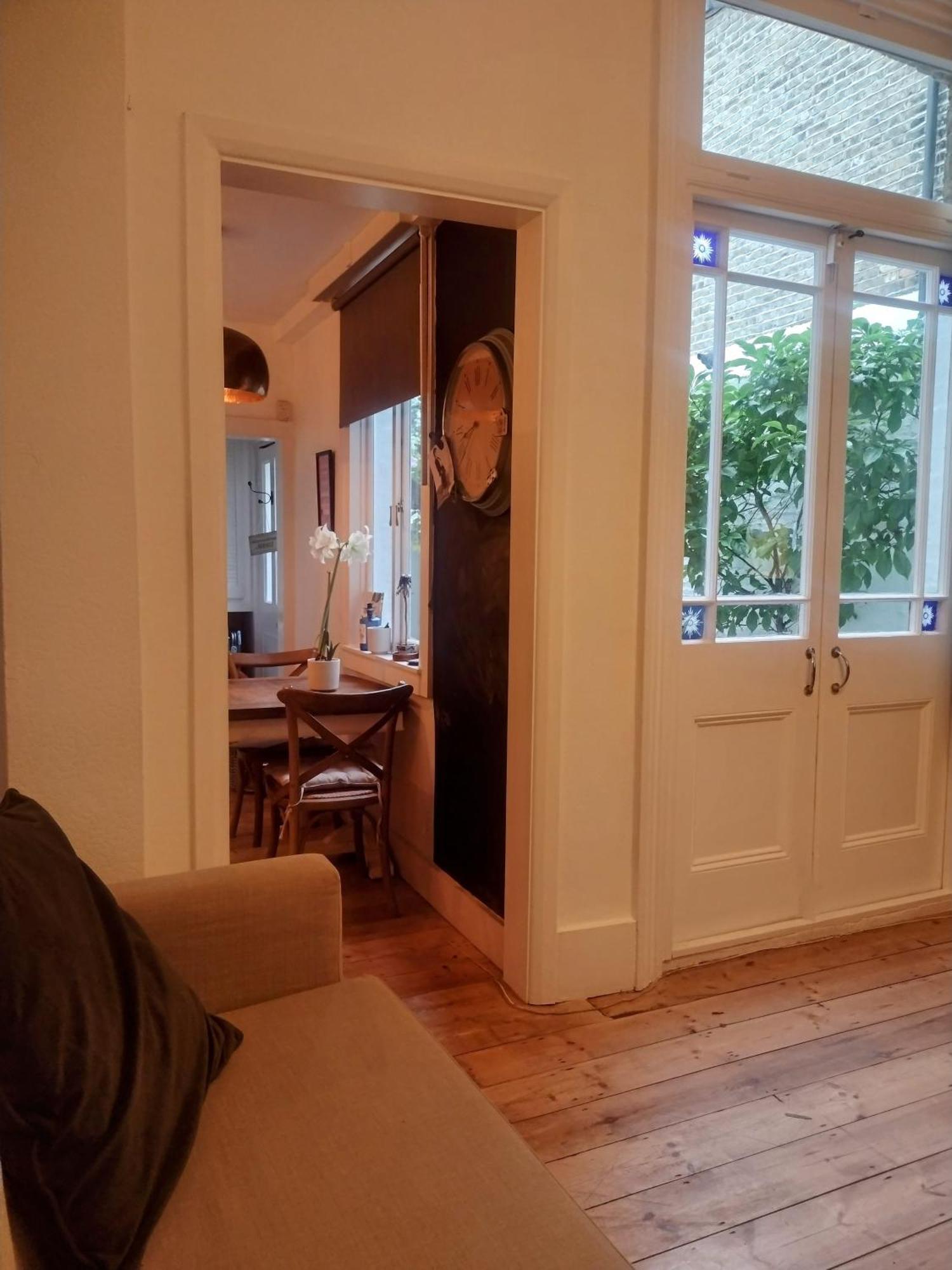 Annette's Place, Greenwich Garden Apartment, Apartment *