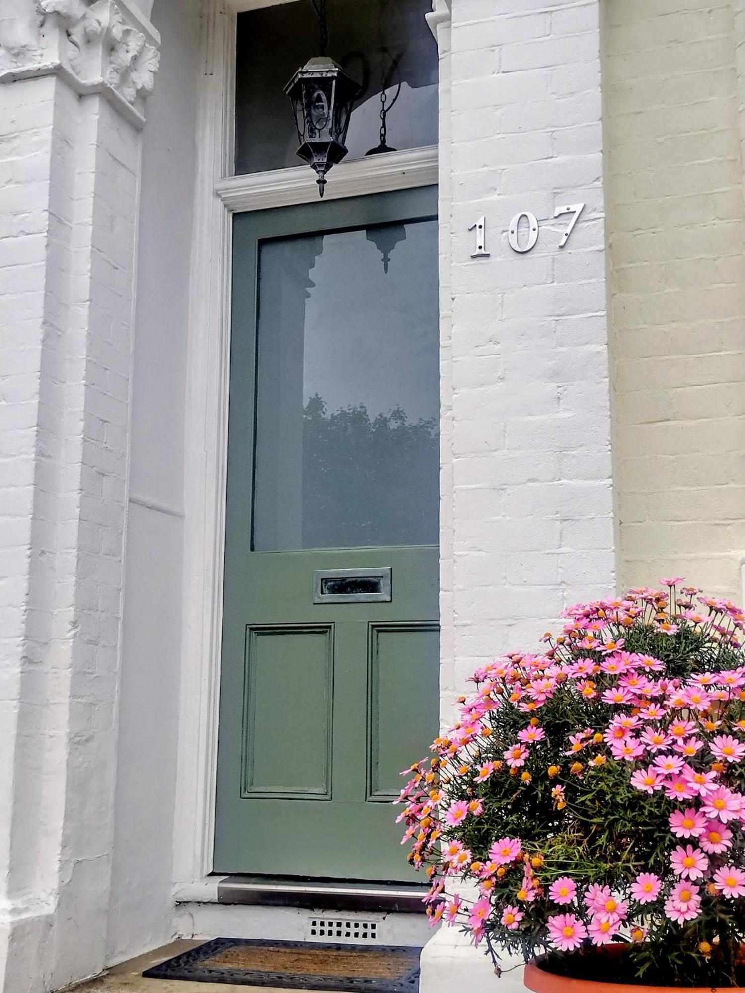 Annette's Place, Greenwich Garden Apartment, * London