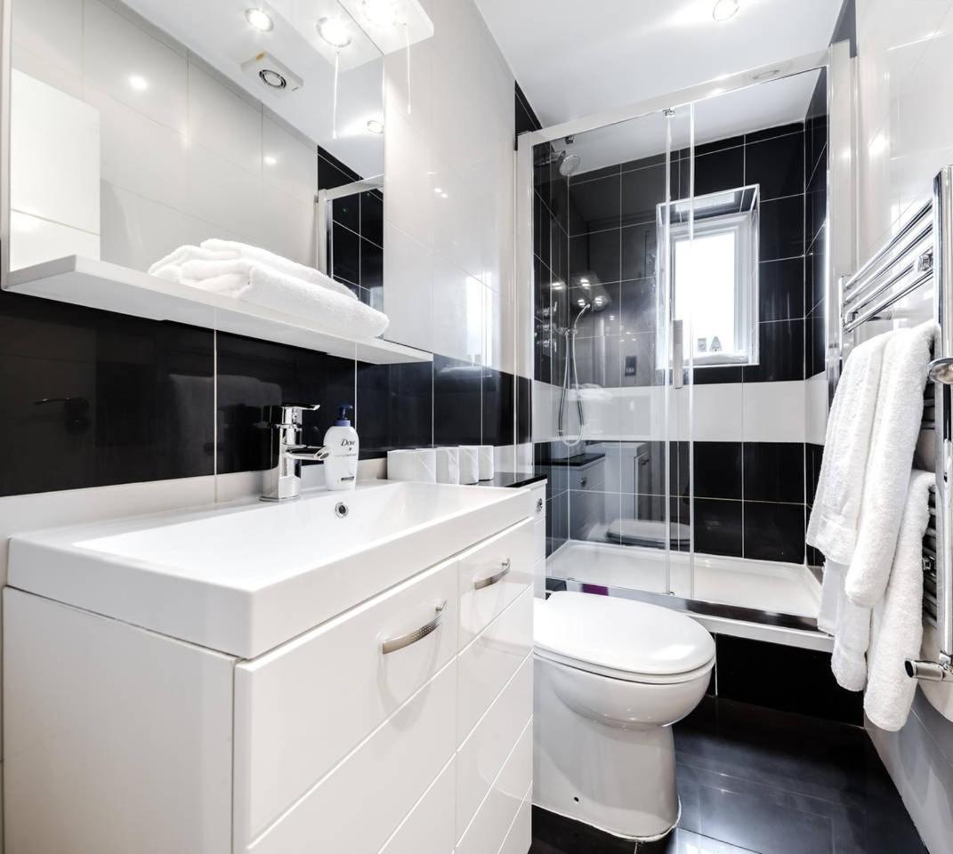 Stylish 1 Bedroom In Amazing Soho Location Londen
