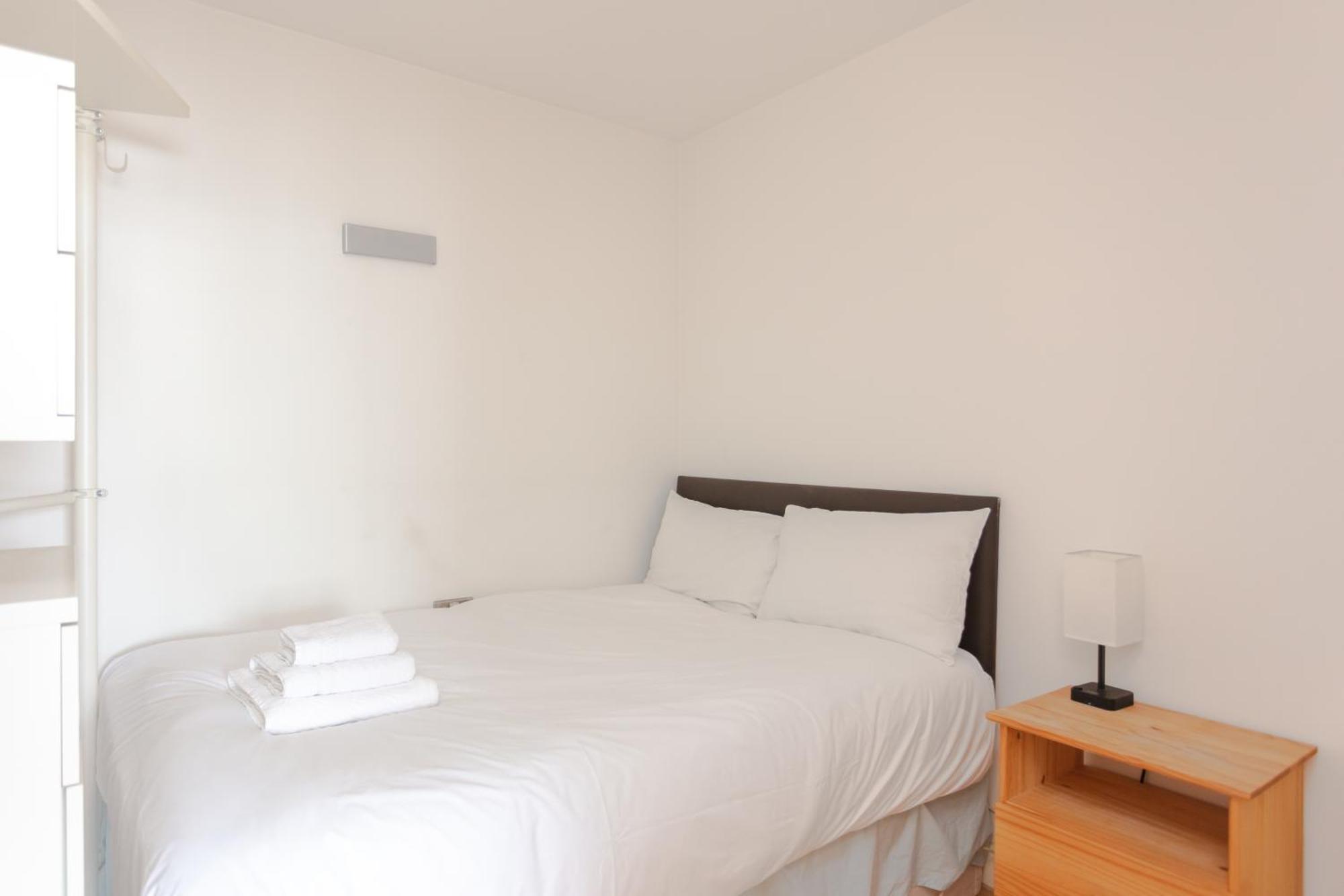 Spacious 2 Bedroom Flat On Bermondsey St Leilighet London