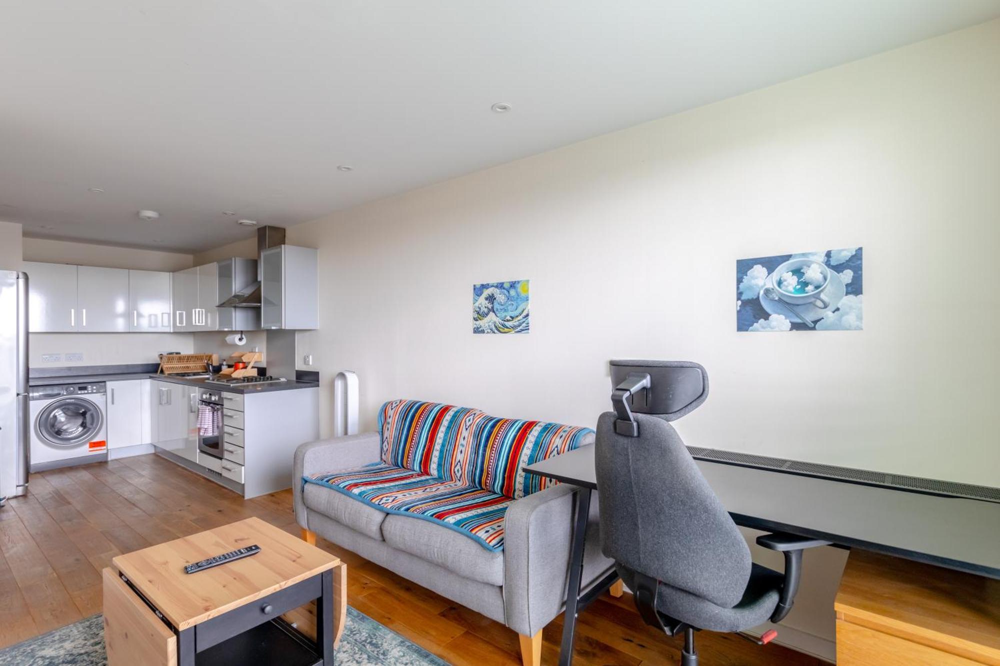 Modern 1bd Flat - 5 Min Walk To Battersea Park! Apartment *