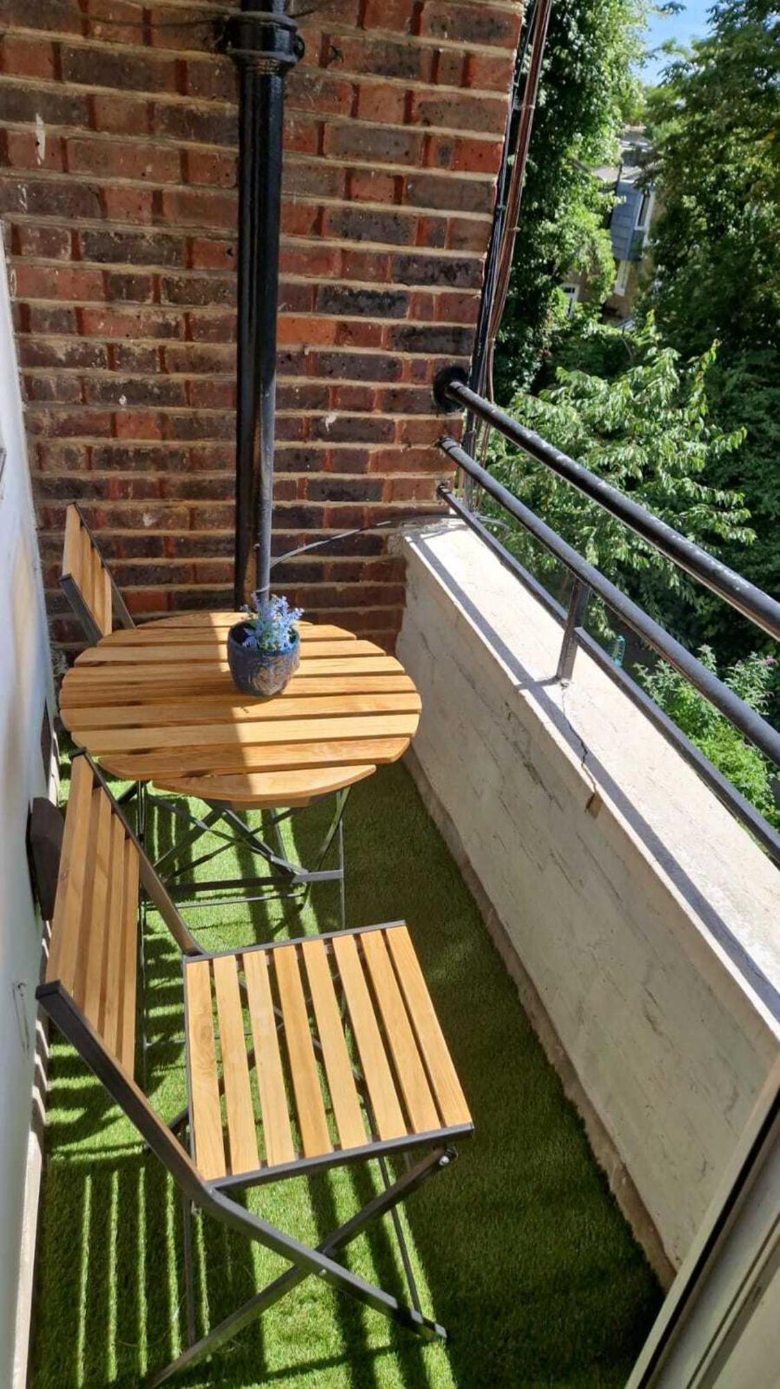 Charming 2-bedroom Flat With Private Balcony Near Islington Station, Canonbury Leilighet London