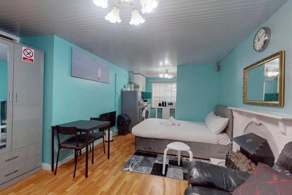 Cozy Near Airport, Excel & Dlr Londen