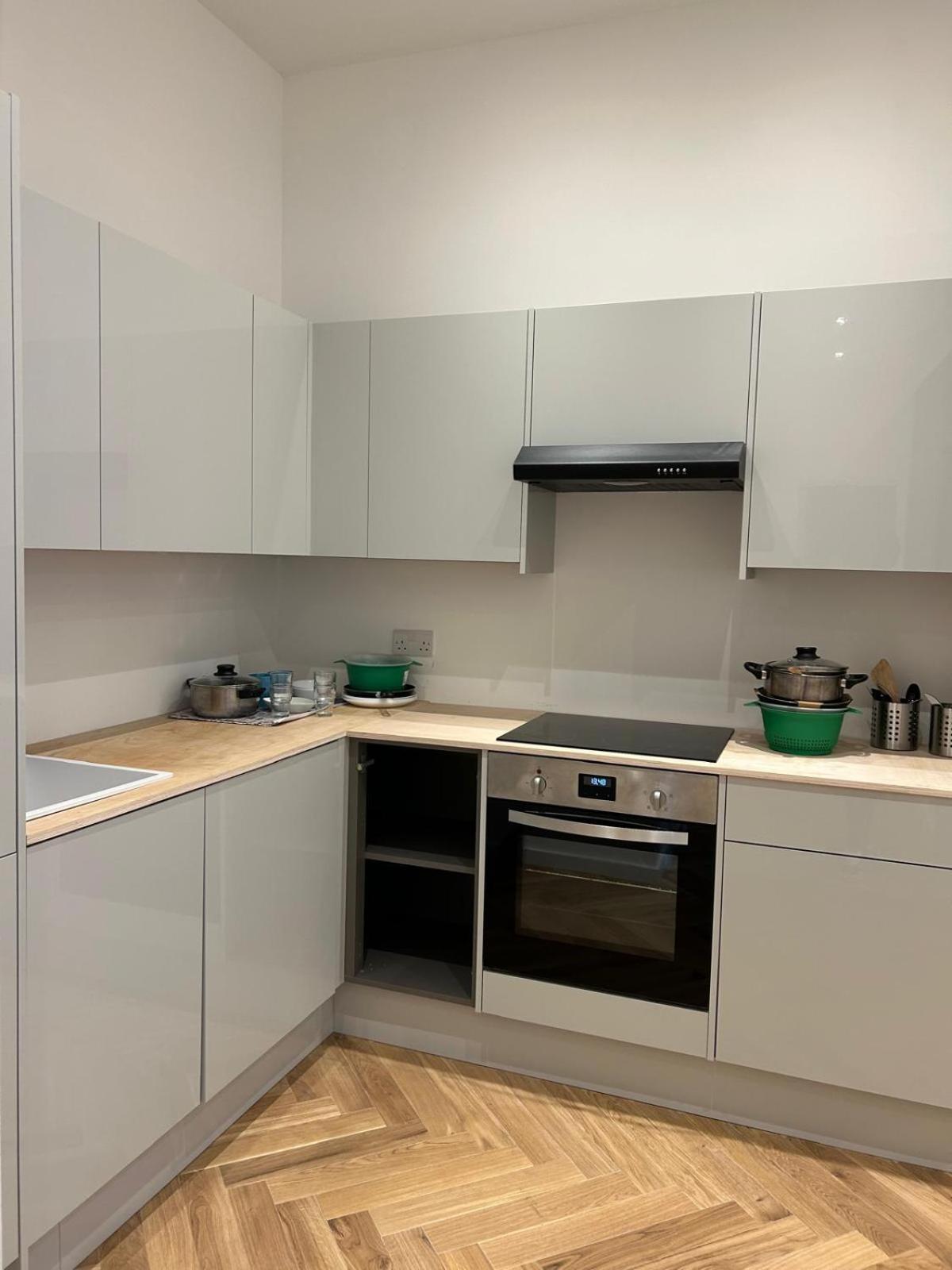 Astra House Apartment *