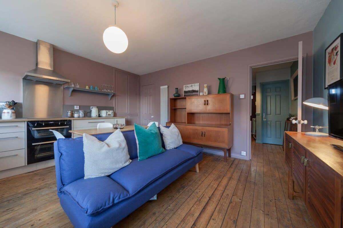 Central Stylish 4 Bedroom Apartment London
