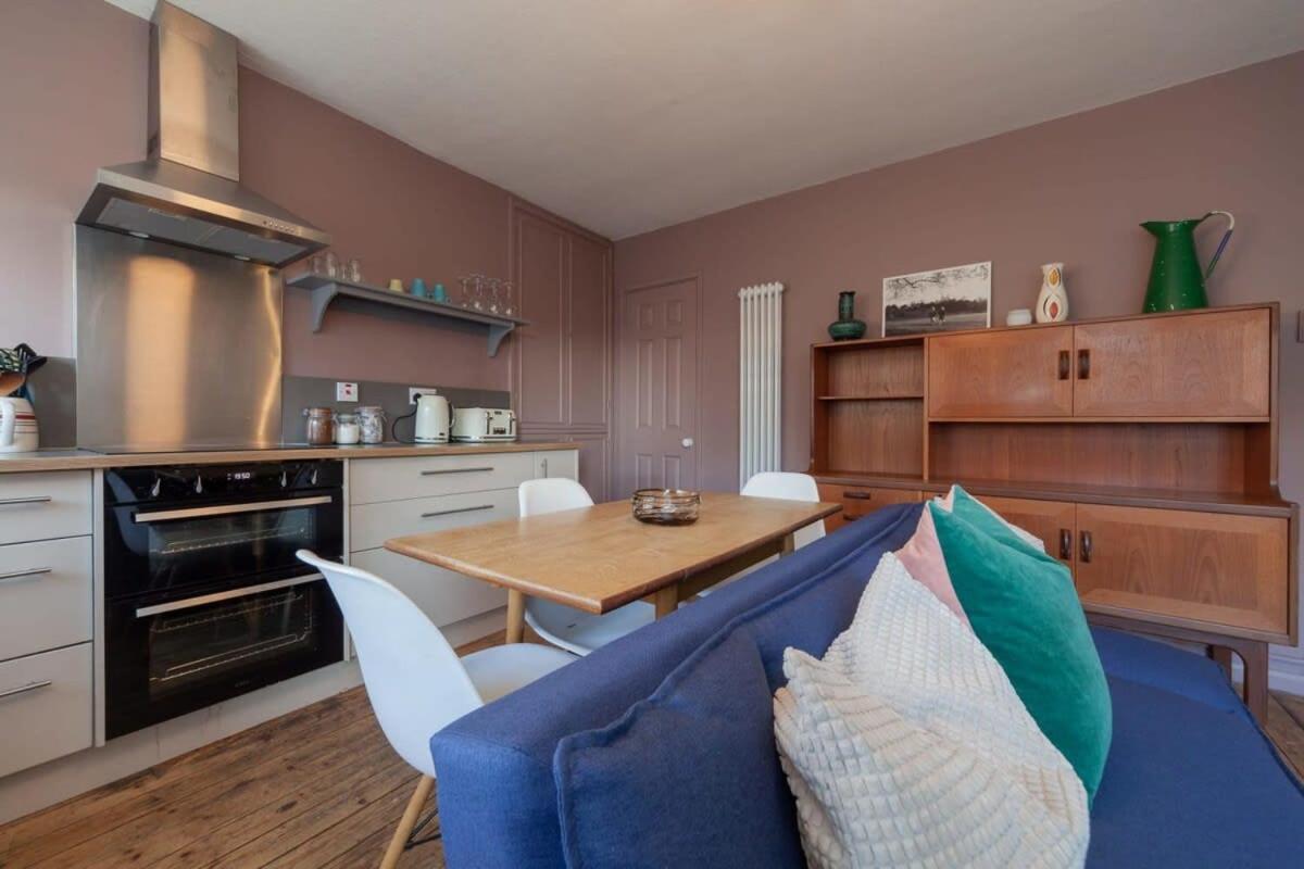Central Stylish 4 Bedroom