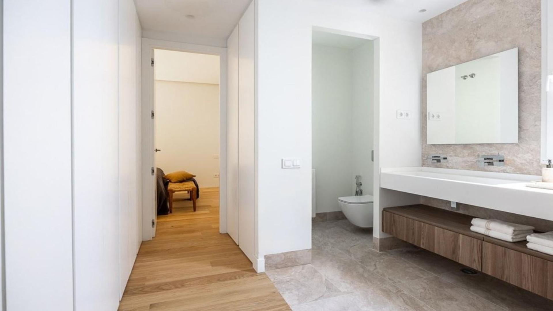 Bright 4 Bed Flat