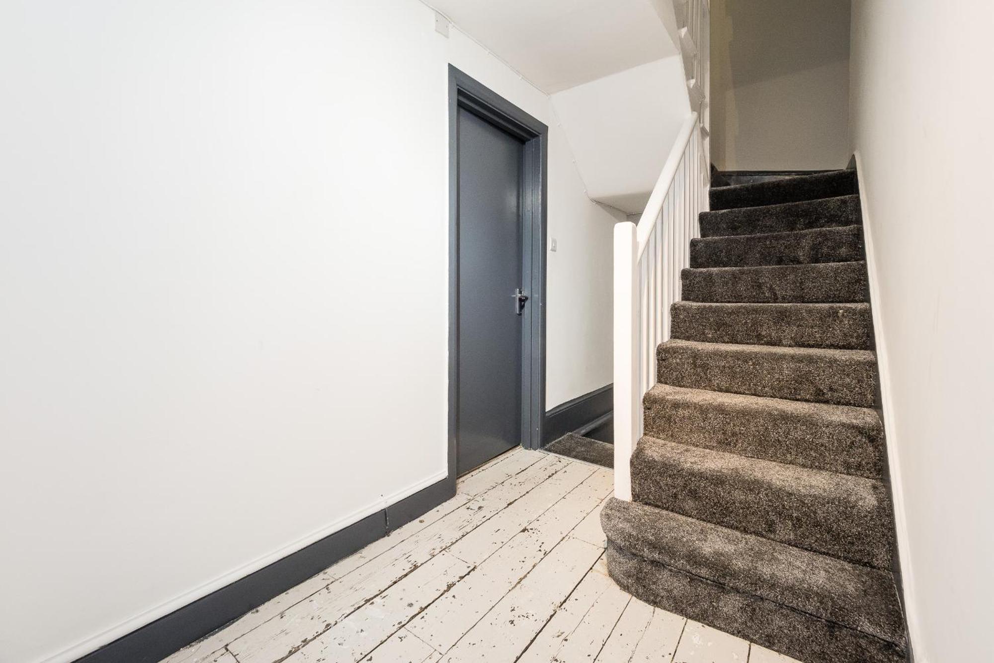 Ferienhaus Spacious 6 Ensuite Bedroom House In London