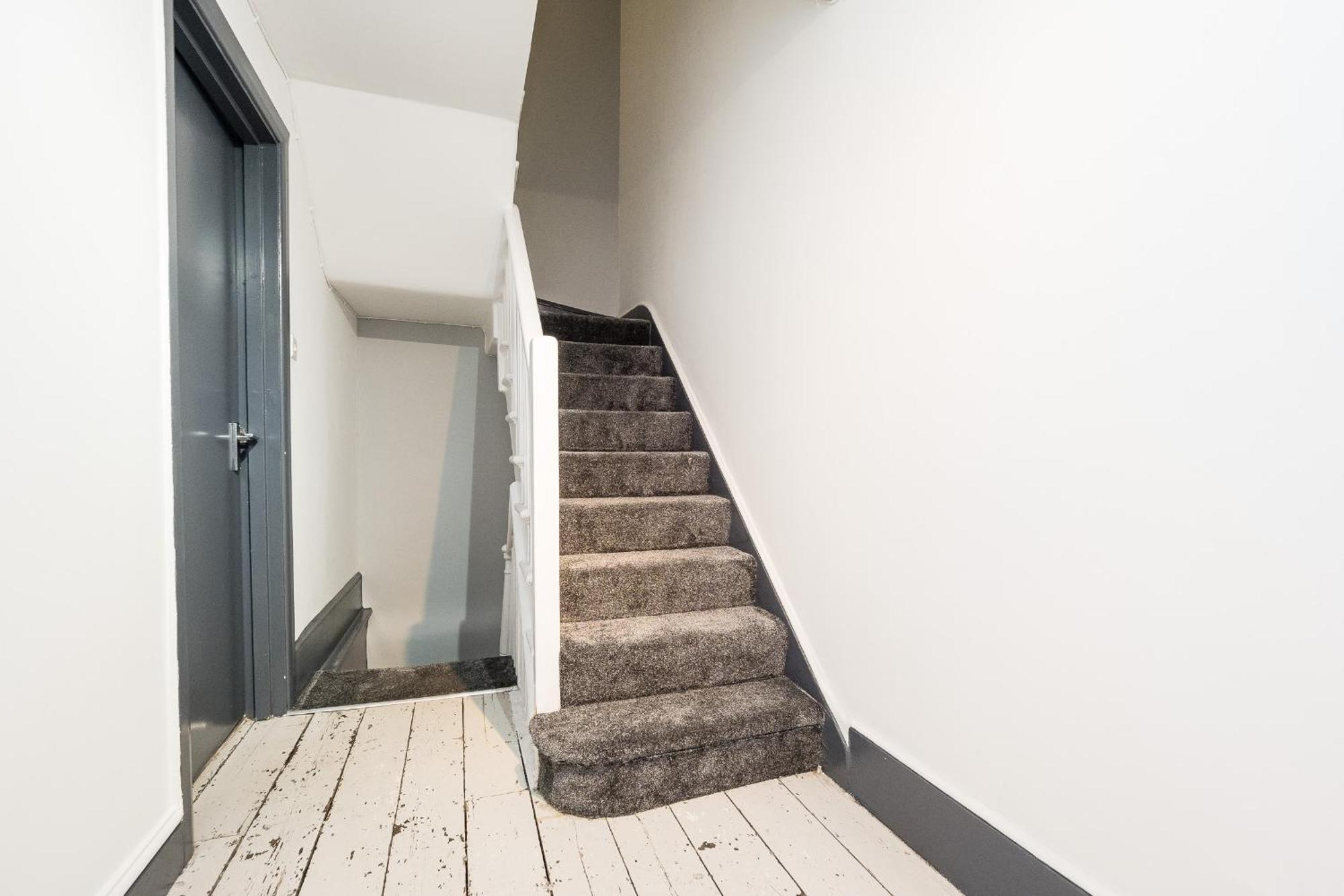 Ferienhaus Spacious 6 Ensuite Bedroom House In London