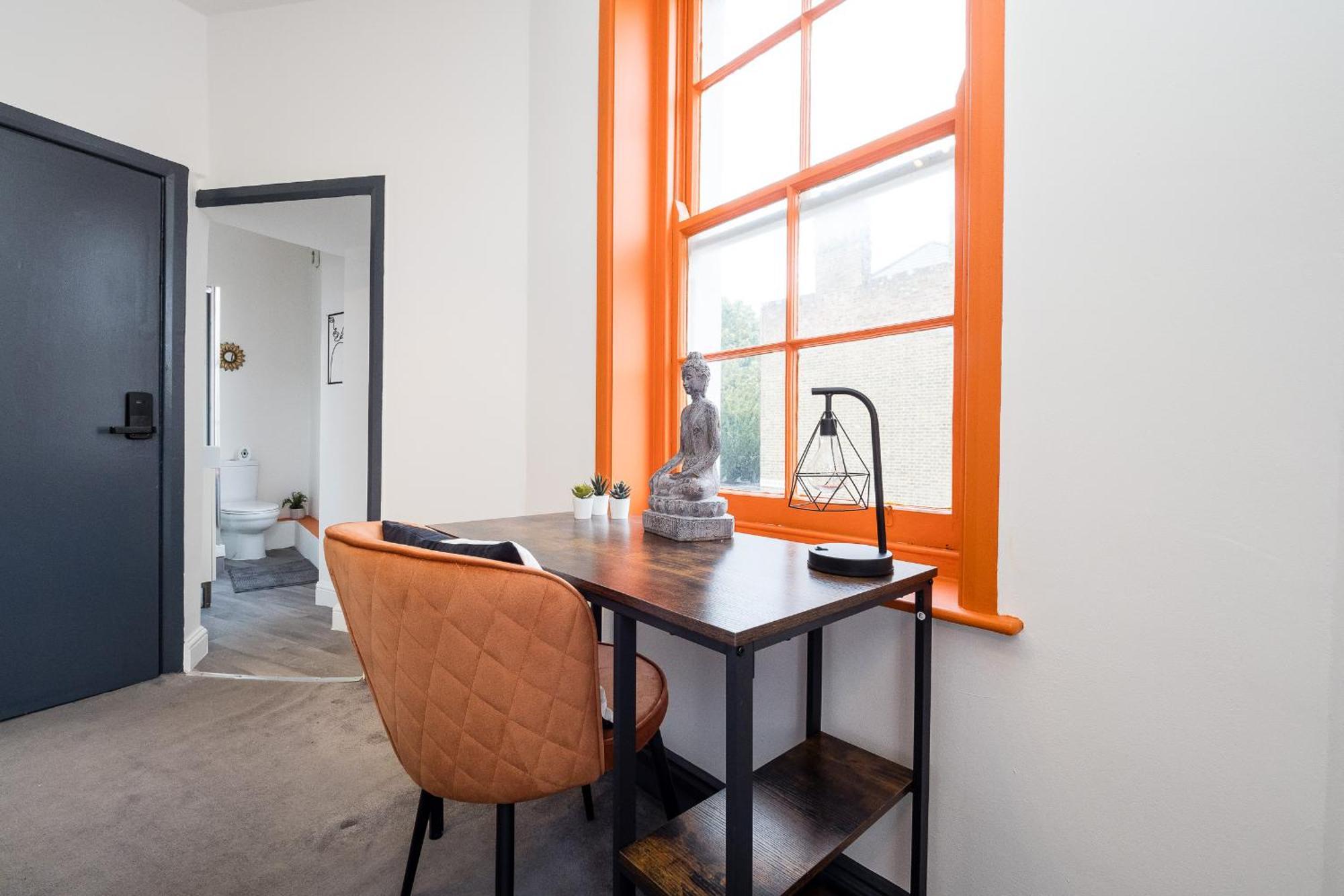 Ferienhaus Spacious 6 Ensuite Bedroom House In London