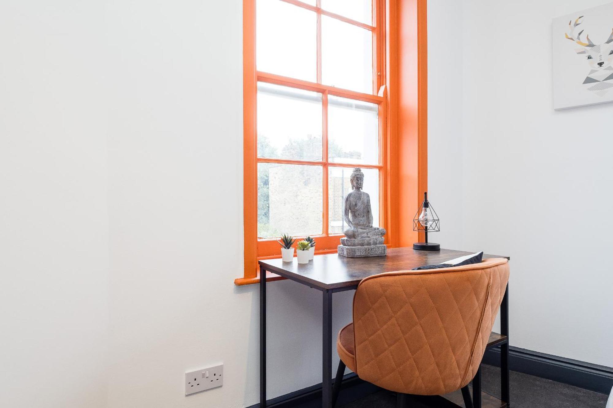 Ferienhaus Spacious 6 Ensuite Bedroom House In *