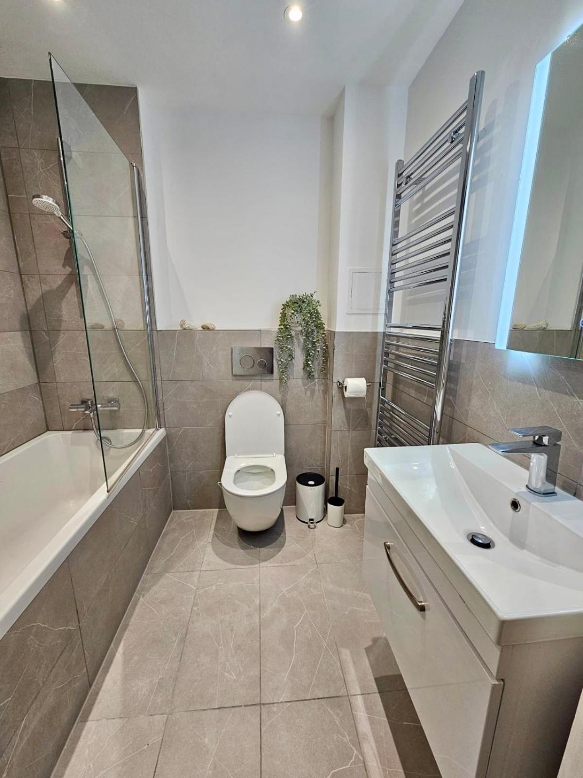 2 Bedroom Spacious In Londen