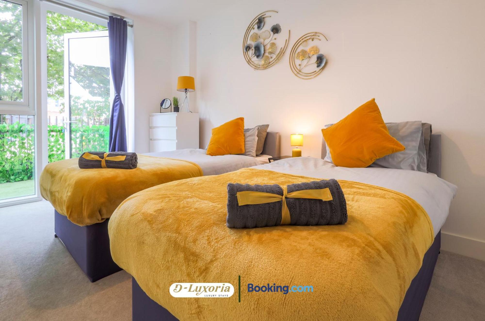 Stylish 2br By Dluxoria Short Lets & Serviced Greater With Pet Friendly, Free Wifi & Free Parking Leilighet London