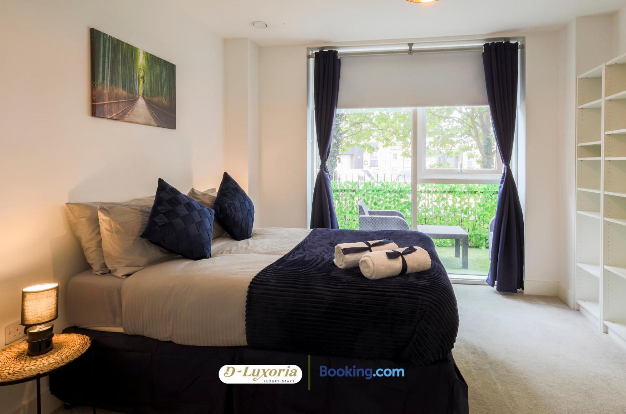 Leilighet Stylish 2br By Dluxoria Short Lets & Serviced Greater With Pet Friendly, Free Wifi & Free Parking *