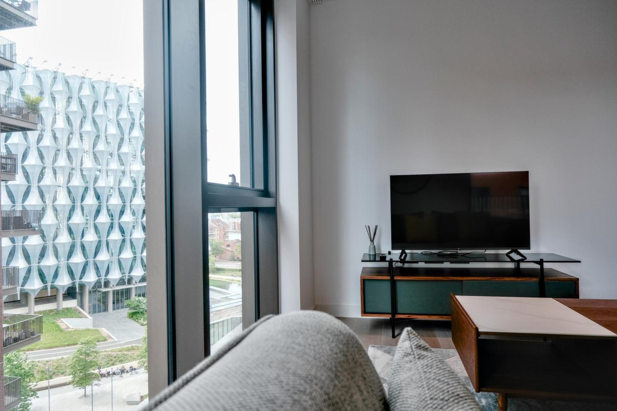 Premier Thames Riverside 2br In Vauxhall * London