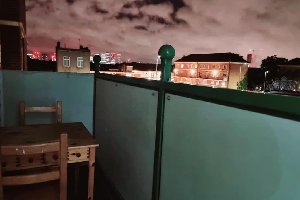 Apartment 1 Bed Flat With Free Parking In E13 London