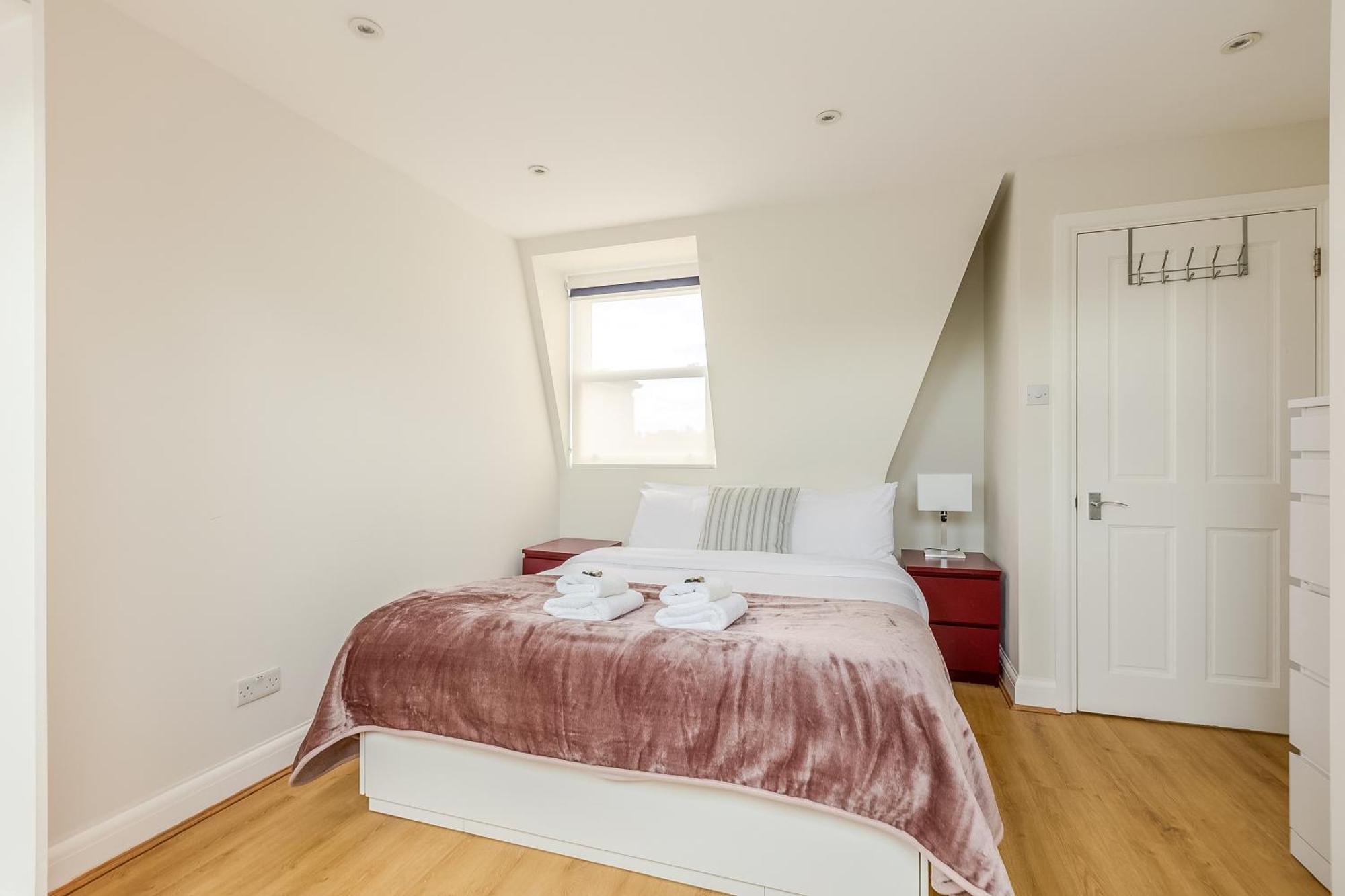 Apartment Amazing 3br Near Wimbledon Park & Tube London