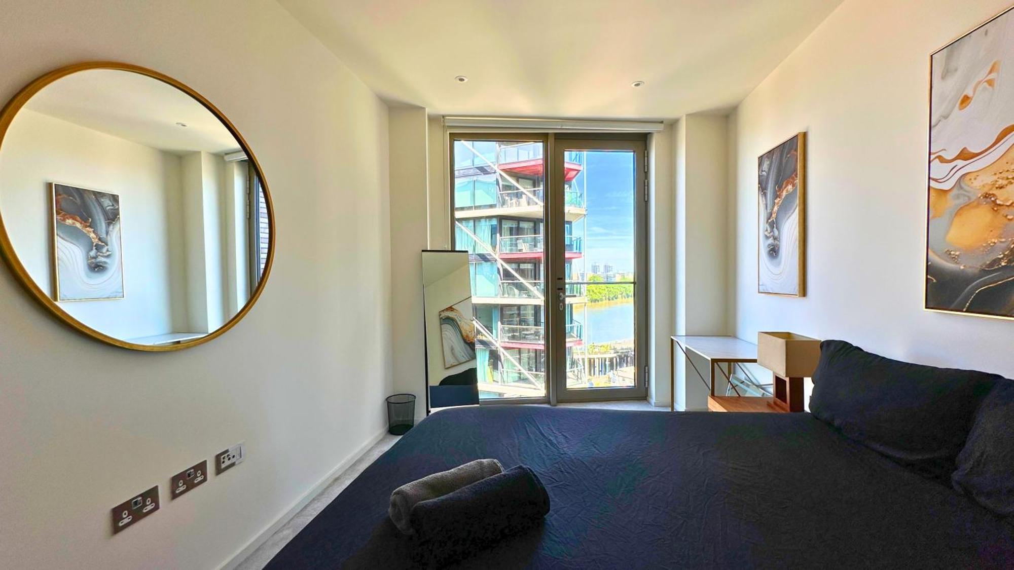 Apartment Lavish Penthouse River View Fast Wifi - Luxurylondonstays *