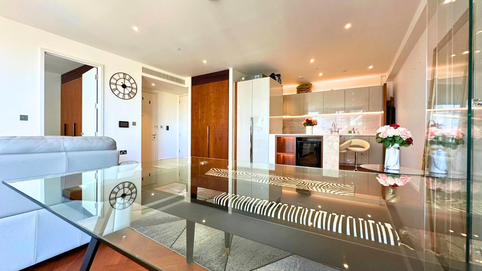 Lavish Penthouse River View Fast Wifi - Luxurylondonstays