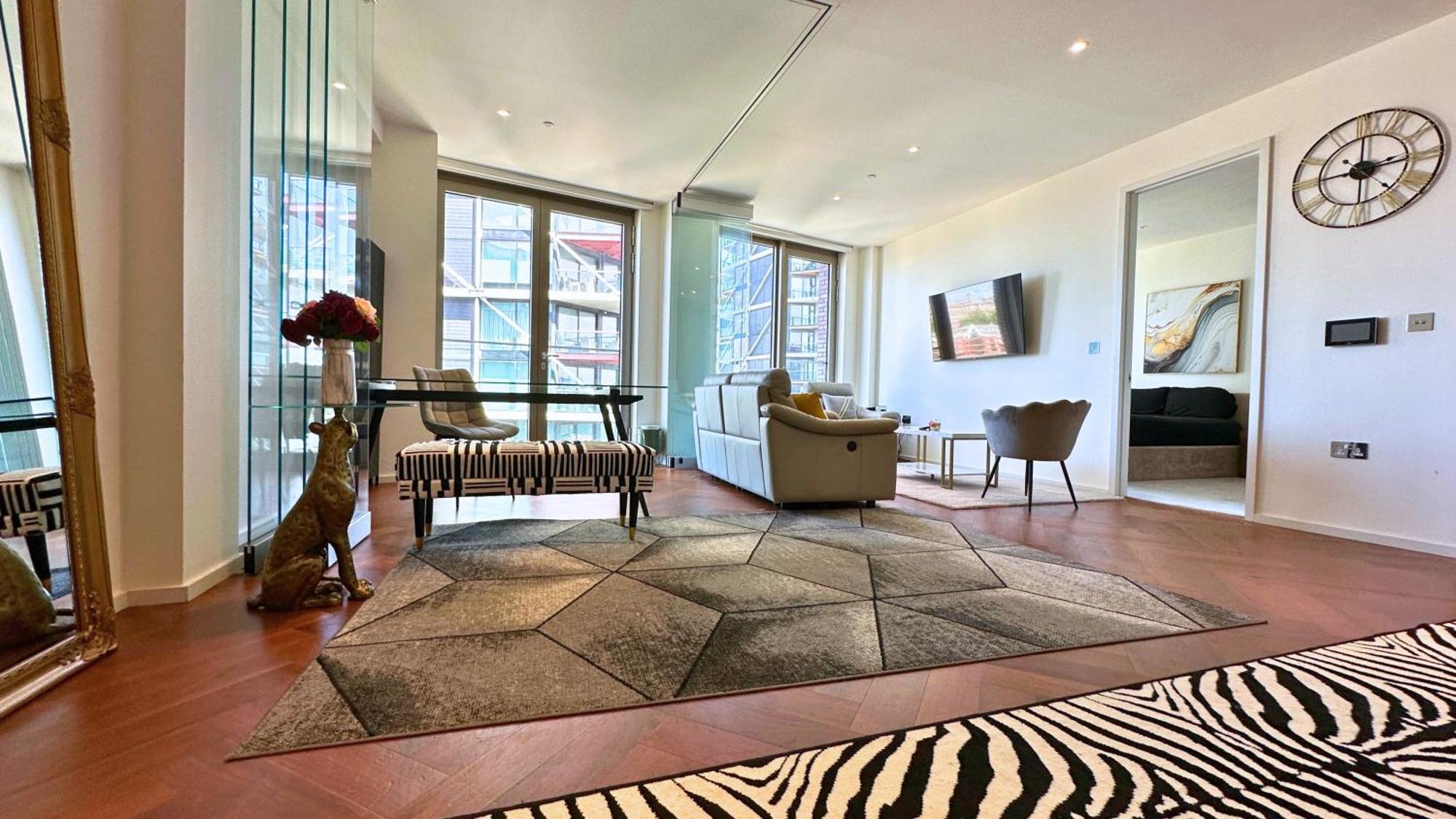 Apartment Lavish Penthouse River View Fast Wifi - Luxurylondonstays *
