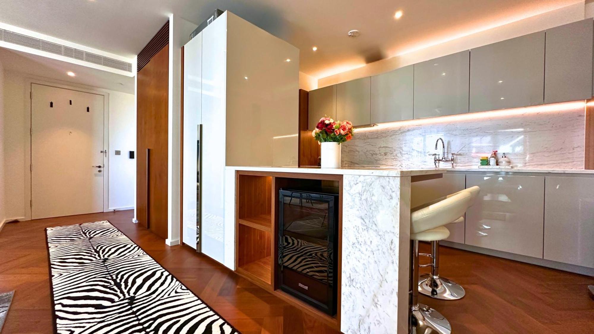 Lavish Penthouse River View Fast Wifi - Luxurylondonstays * London