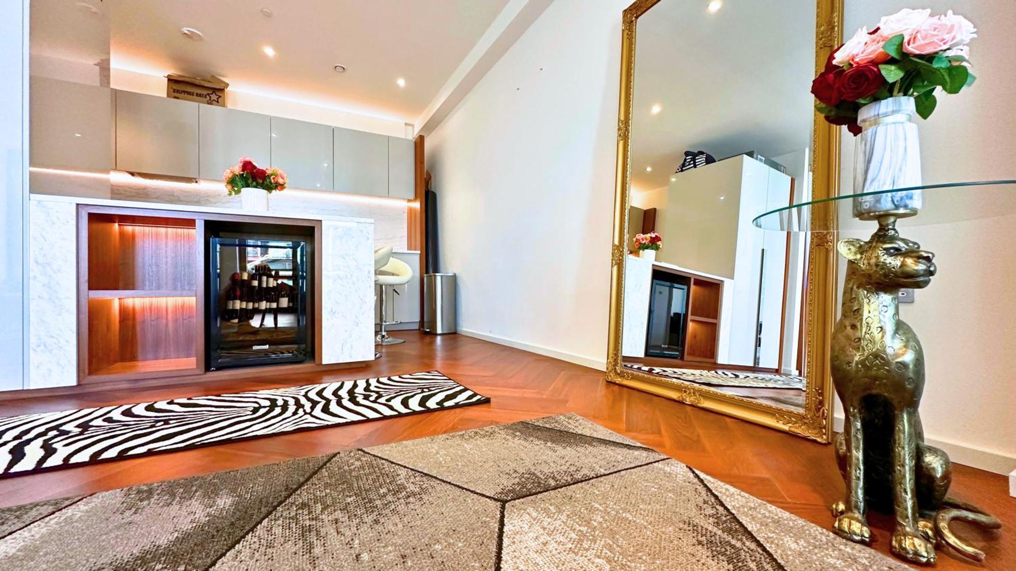 Lavish Penthouse River View Fast Wifi - Luxurylondonstays Apartment *