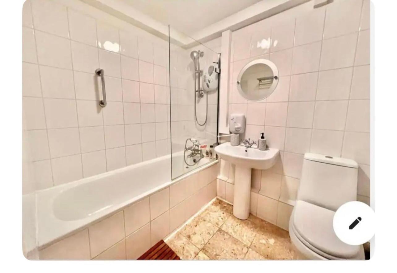 1bed Close To Transport Links *