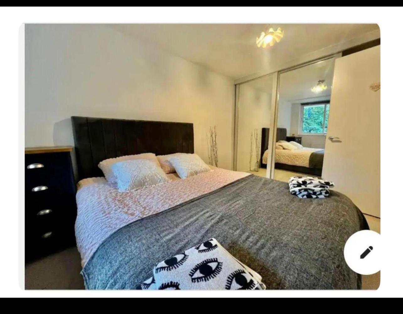 1bed Close To Transport Links Apartment London