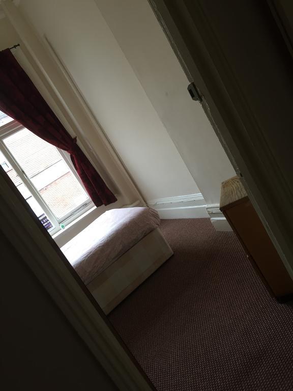 Bed & Breakfast The White Horse London