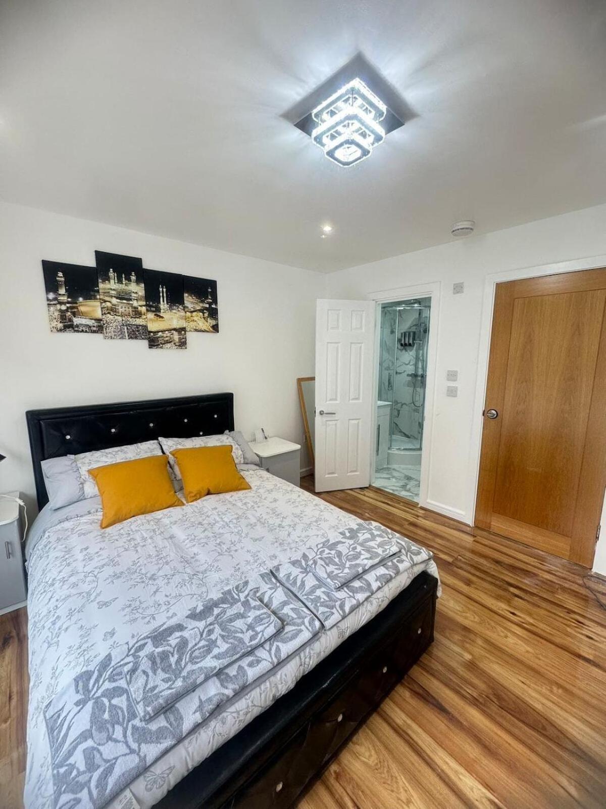 Guest house Tina London