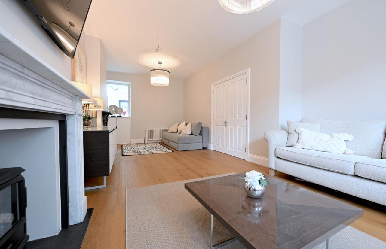 Feriehus Stylish & Spacious 4 Beds House