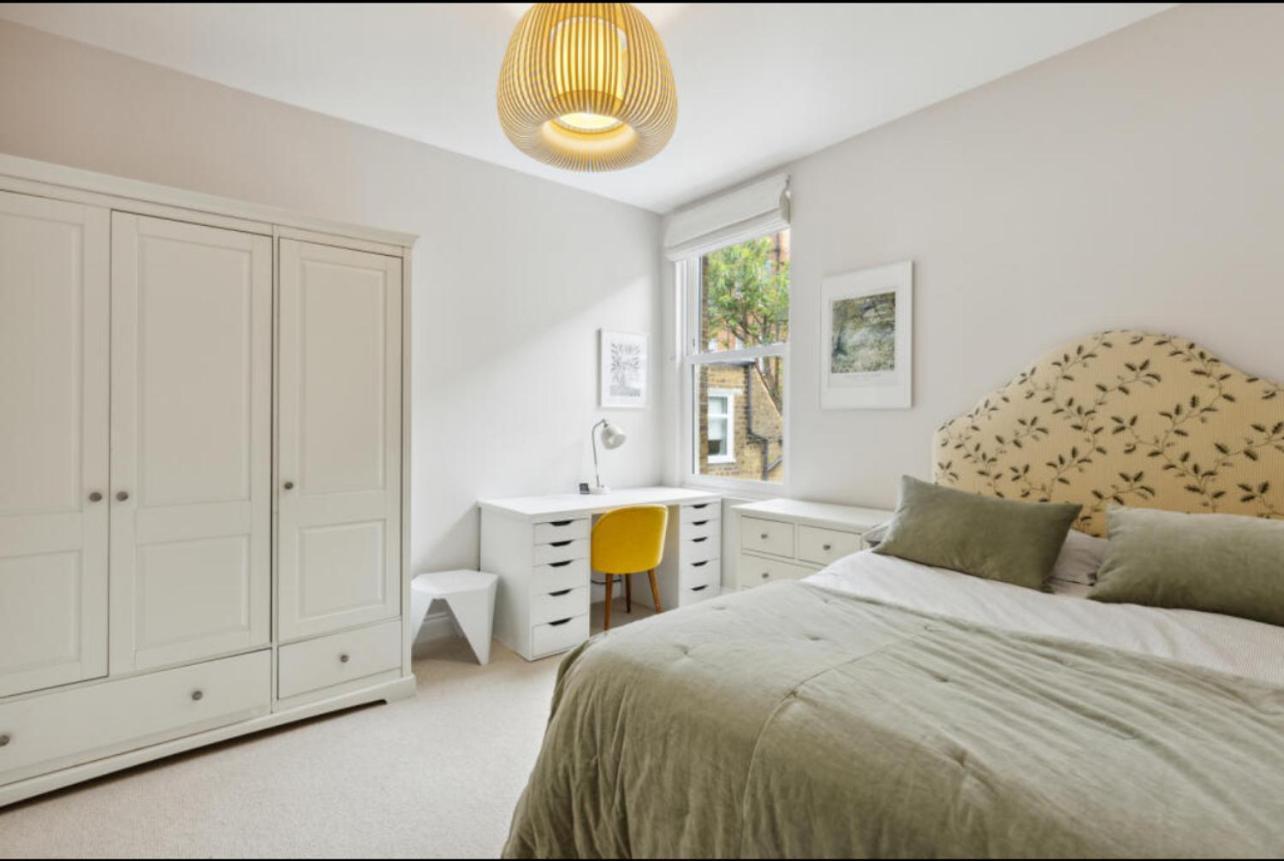 Feriehus Stylish & Spacious 4 Beds House