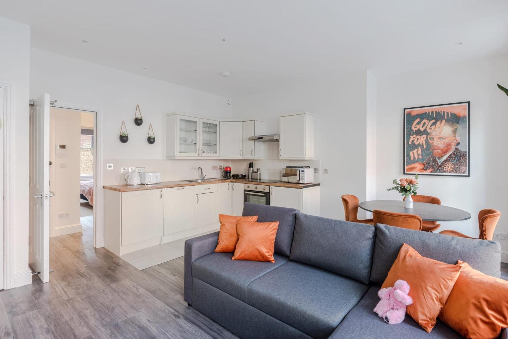 The Flirty Chambers - Fitzrovia - By Frankie Says Apartment London