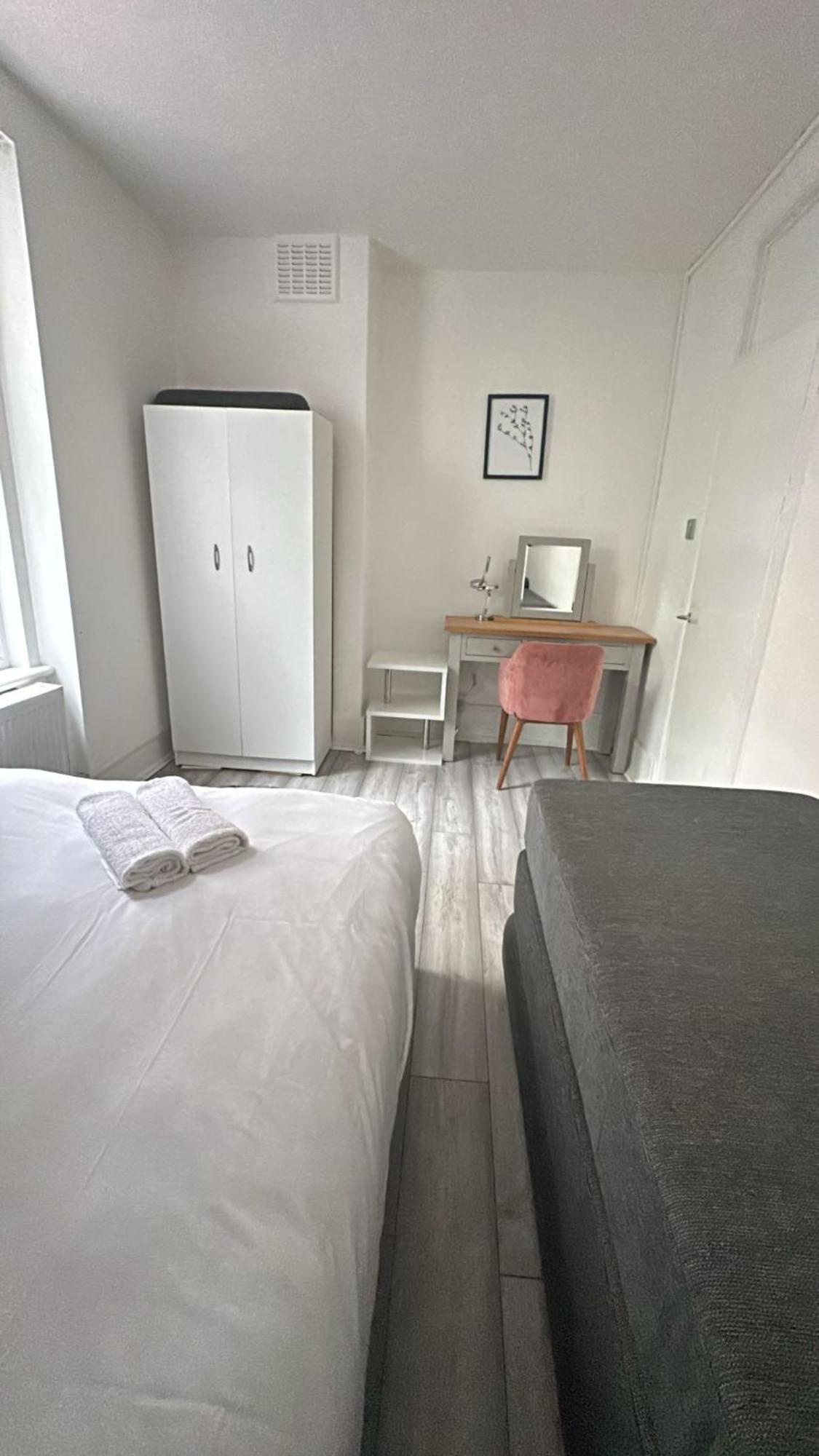 Ground Floor One Bedroom Flat Apartment London