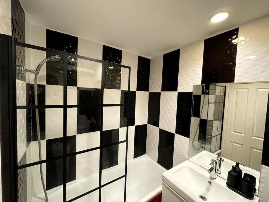 Leilighet Modern And Luxurious 2 Bed Flat In Fulham