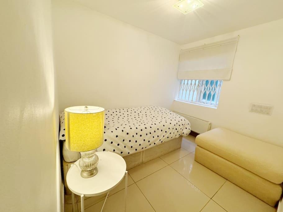 Apartment 2 Bed In London