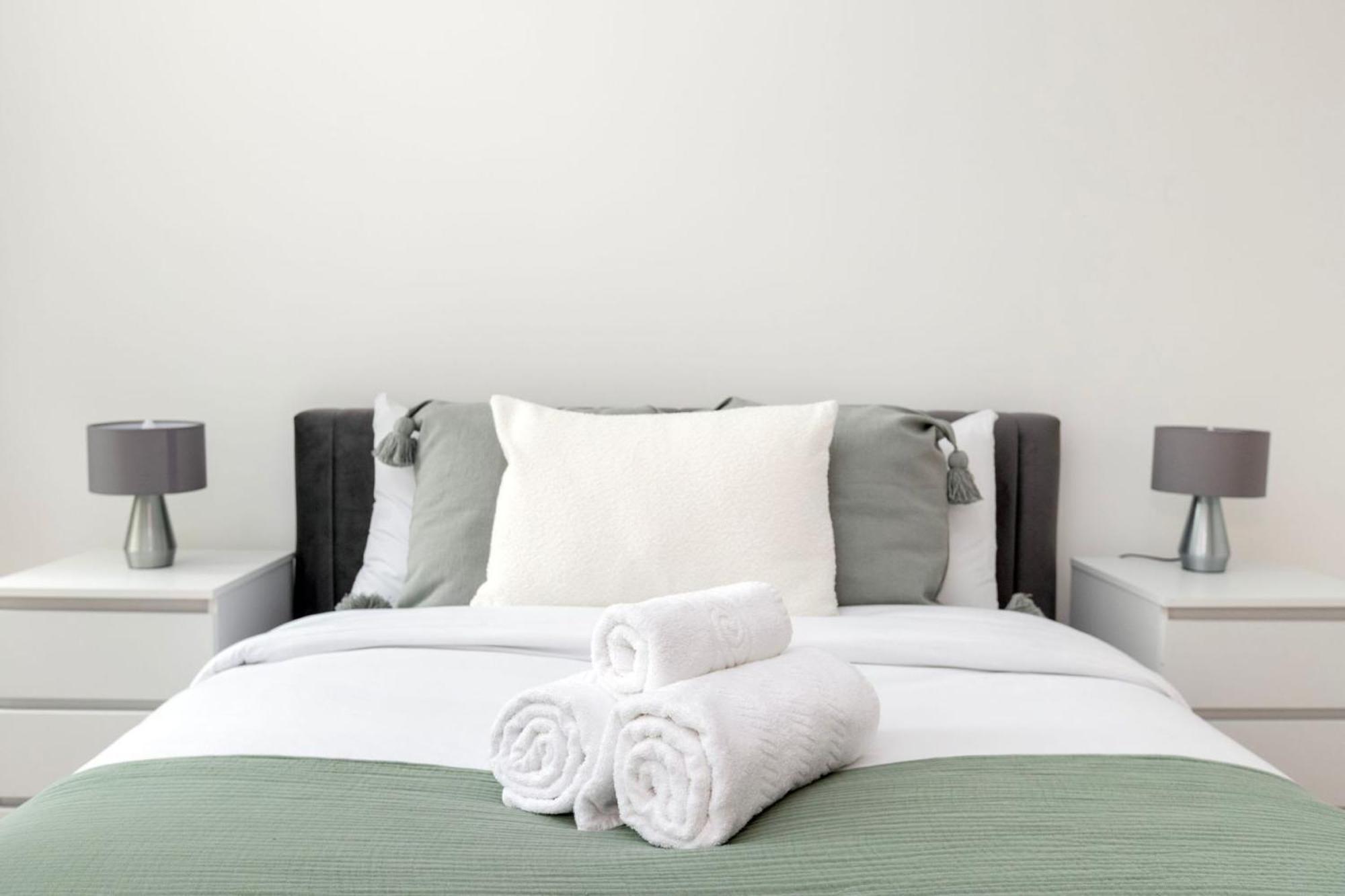 Old Street - 4br Townhouse With Patio - Cityapartmentstay Londen