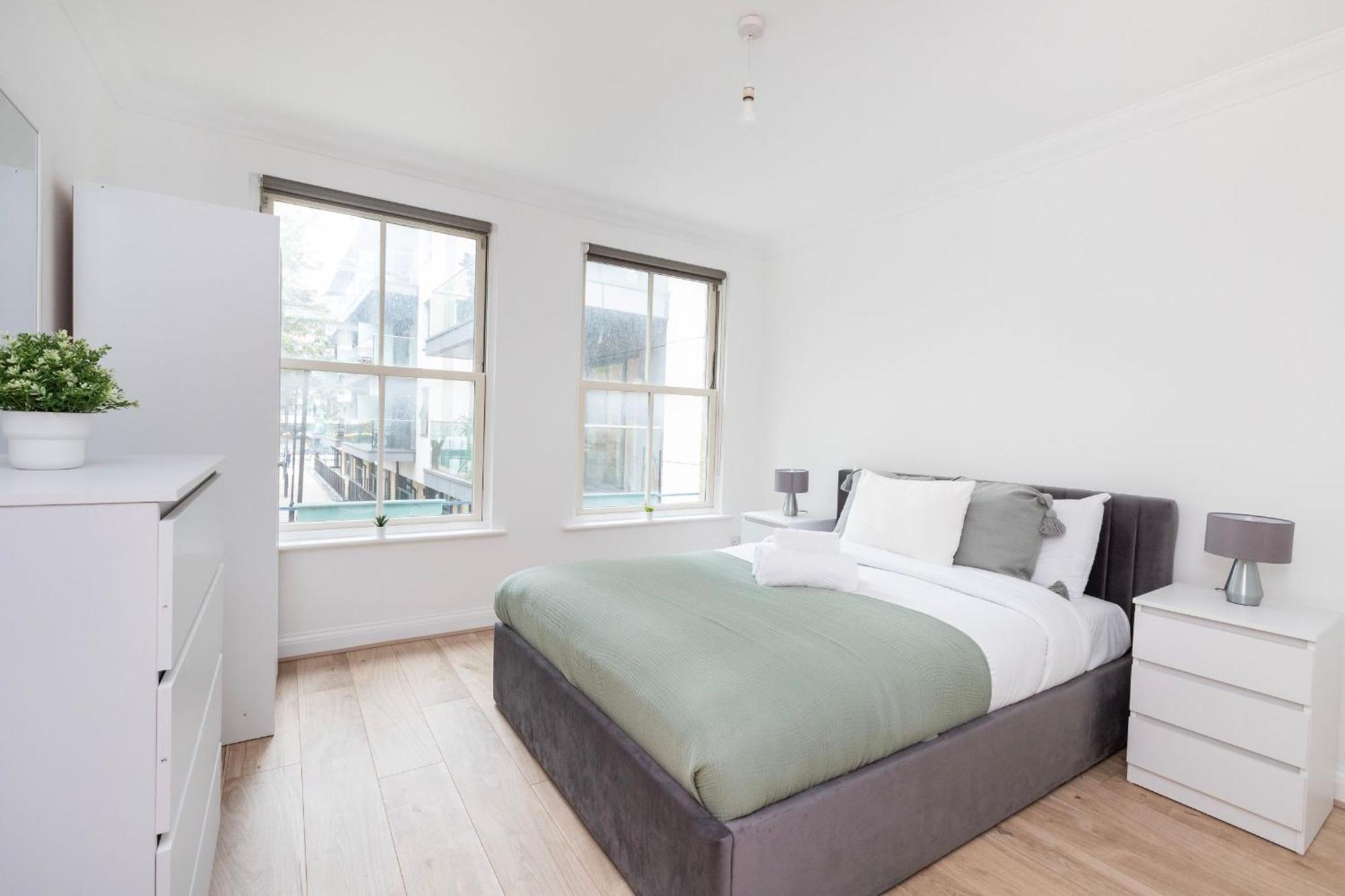 Old Street - 4br Townhouse With Patio - Cityapartmentstay *