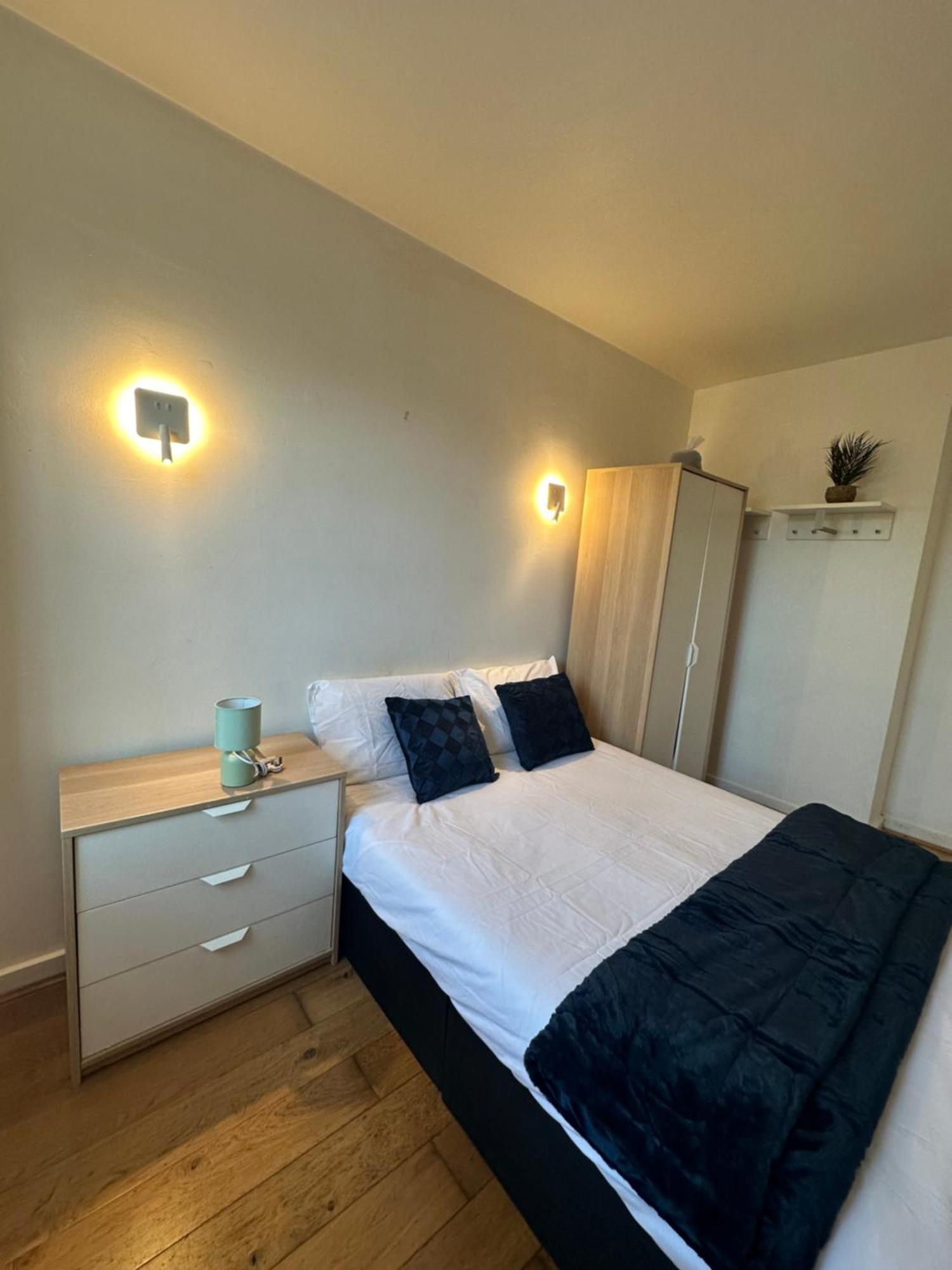2 Bedroom Flat In Kingscross, St Pancras! 6 People Apartamento
