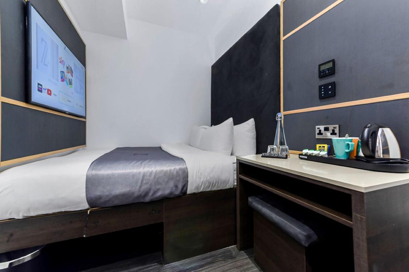 The Z Trafalgar Hotel