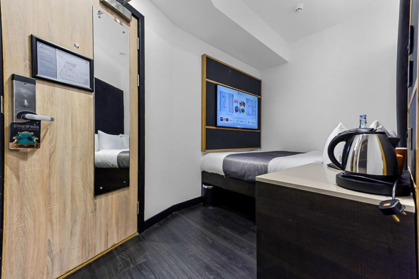 The Z Trafalgar Hotel 3*