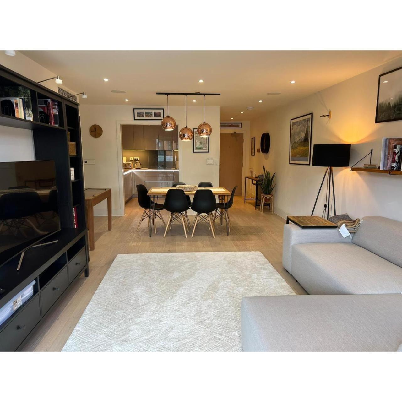 Appartement F9-fantastic 2 Bedroom Flat In Nw3! Londen