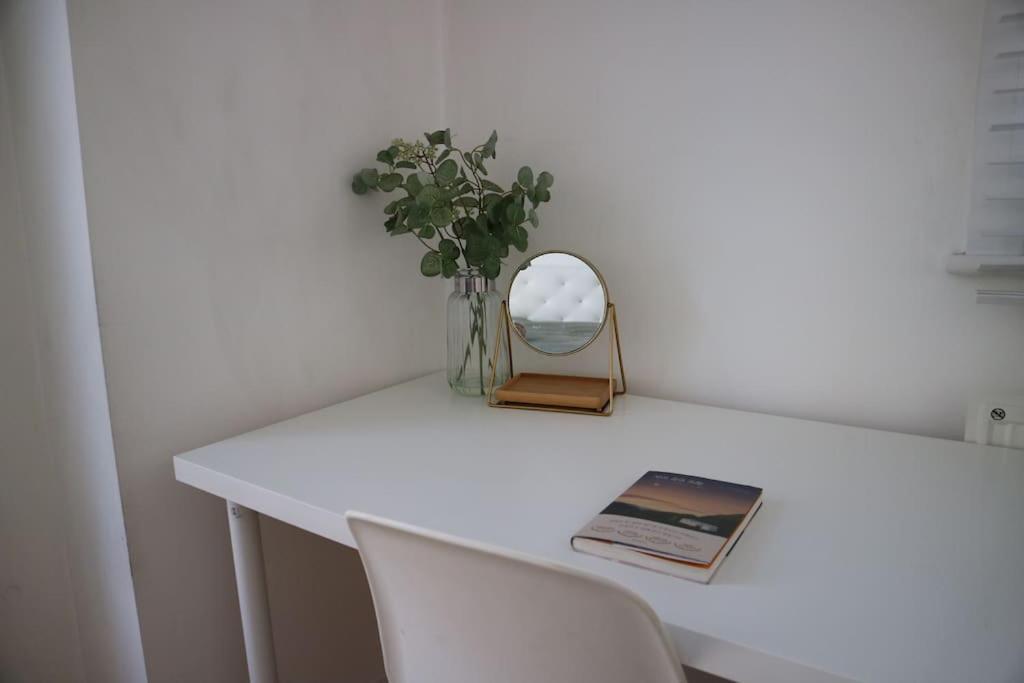 Appartement 2 Bedroom Modern, Simple Flat In Broadway Market Londen