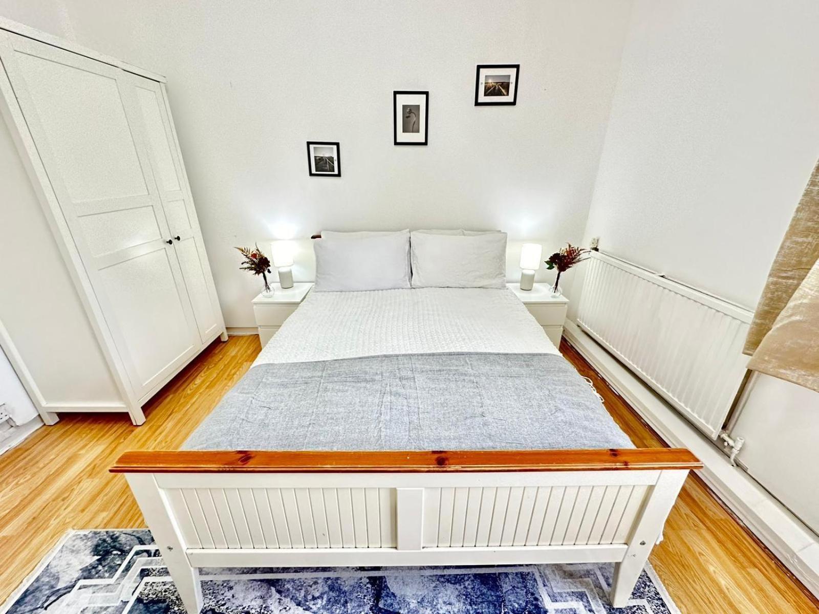 Paddington Two Bedroom * London