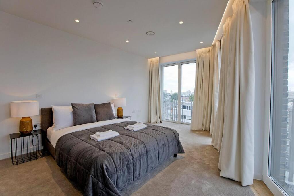 Kings Cross 2 Bed With Views, Ac, Balcony Apartment London