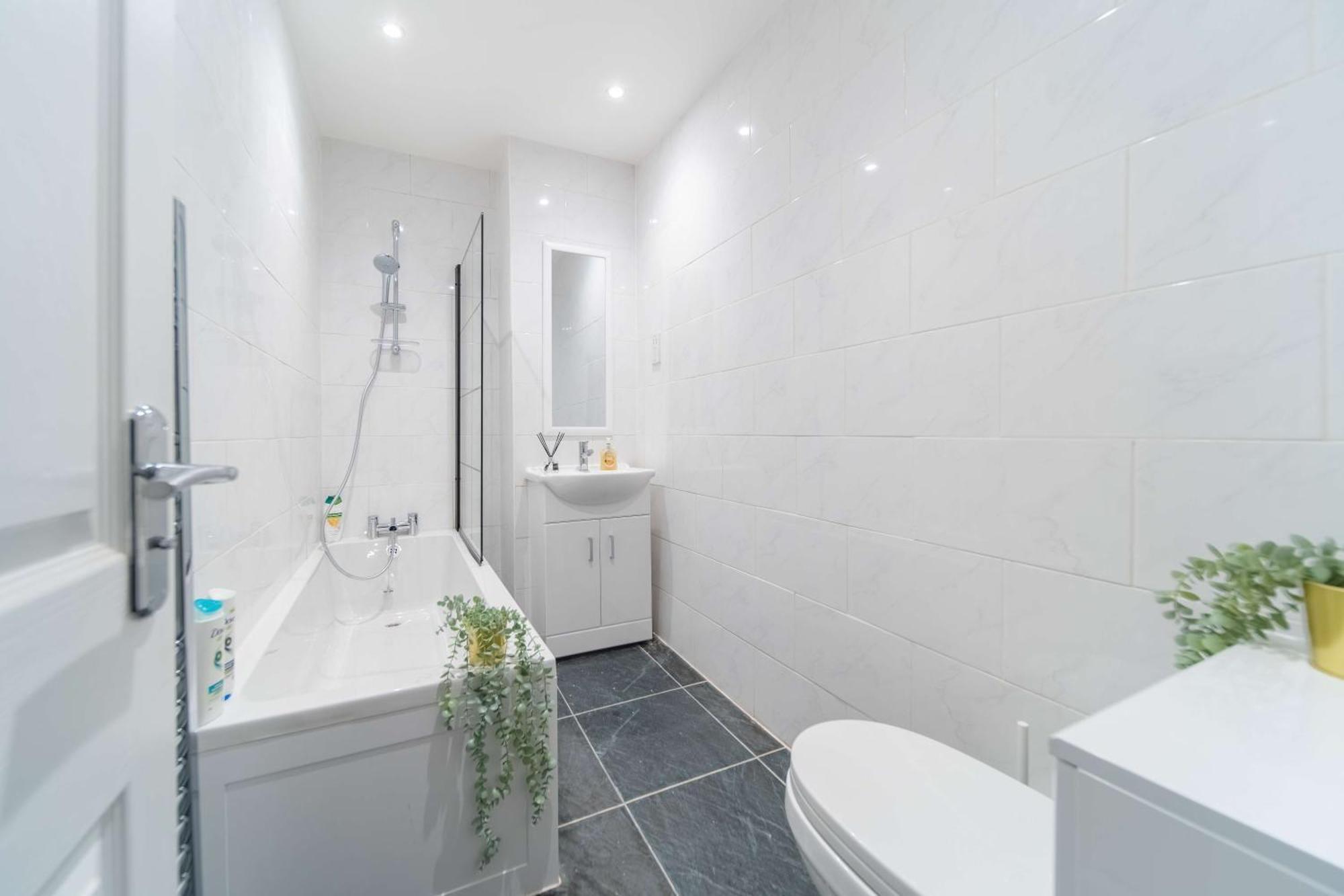 Appartement Modern Two Bed Kensington With Free Wifi