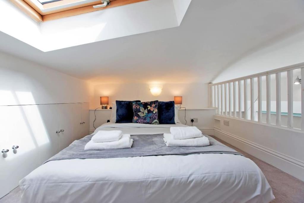 Cosy 2 Bed Modern Mews - Kings Cross Londen