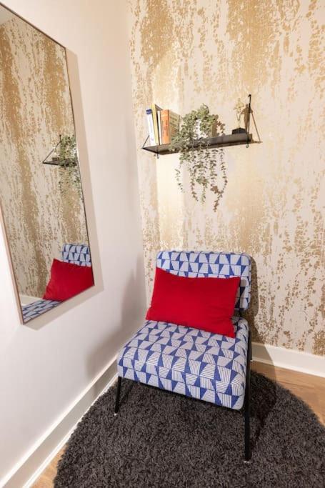 Apartment Stylish 3 Bed Near Downtown & Free Parking *