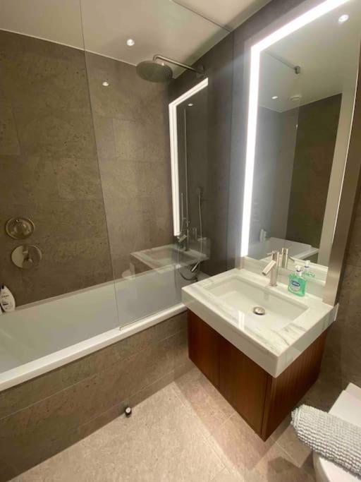 Landmark Entire 2bd Flat Prime Zone1 River * Londen