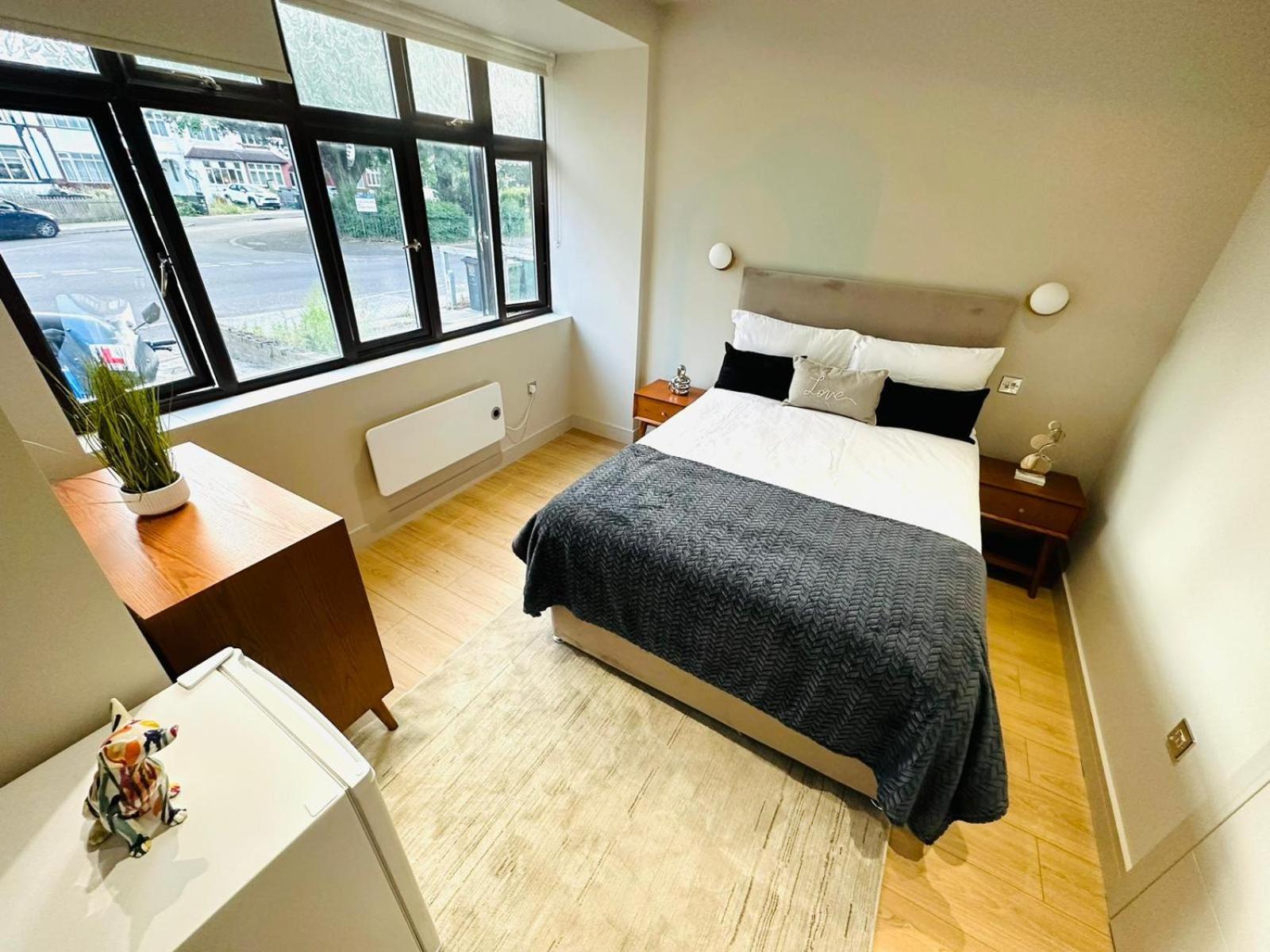 Ensuite Ii Great Location Close To Eye Gjestgiverier London